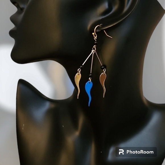 3/$30 VTG Funky Brass Spinner Dangle Hook Earrings - Picture 1 of 4